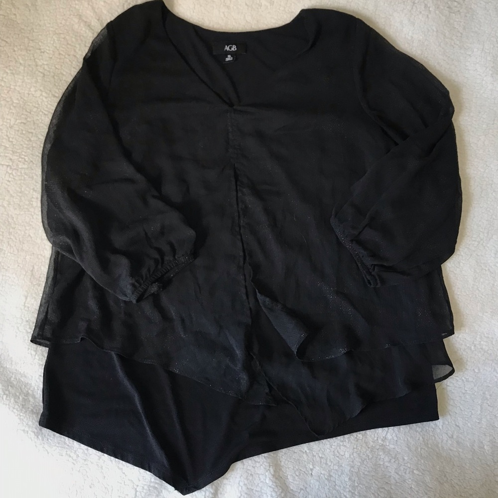 Flowy shirt with gold flakes